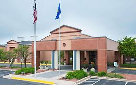 Doubletree By Hilton Milwaukee/Brookfield